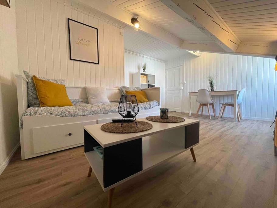 Studio Cosy, En Centre, Proche Gare, Vue Degagee Valence  Ngoại thất bức ảnh